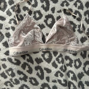 Calvin Klein Women's Velvet Bralette - Cream